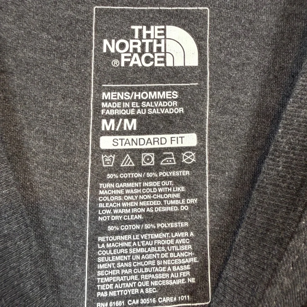 The North Face T-Shirt Mens Medium Grey Long Sleeve Logo Graphic Standard Fit